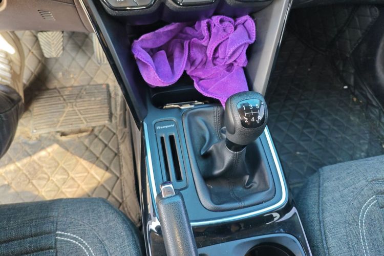 广汽传祺 传祺GS4 2018款 200T 手动两驱舒适版中控内饰18