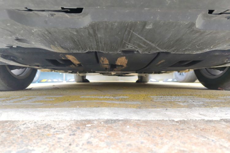 丰田 亚洲狮 2023款 2.0L 精英版局部细节9008