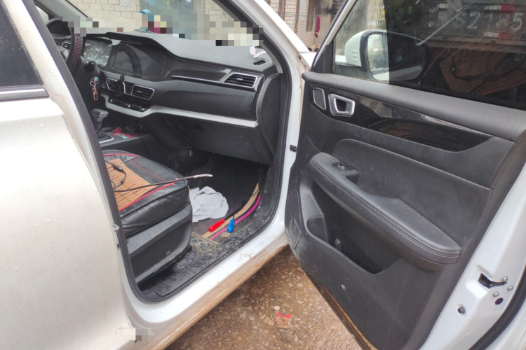 凯翼 炫界 2021款 1.5L CVT优享版局部细节9005