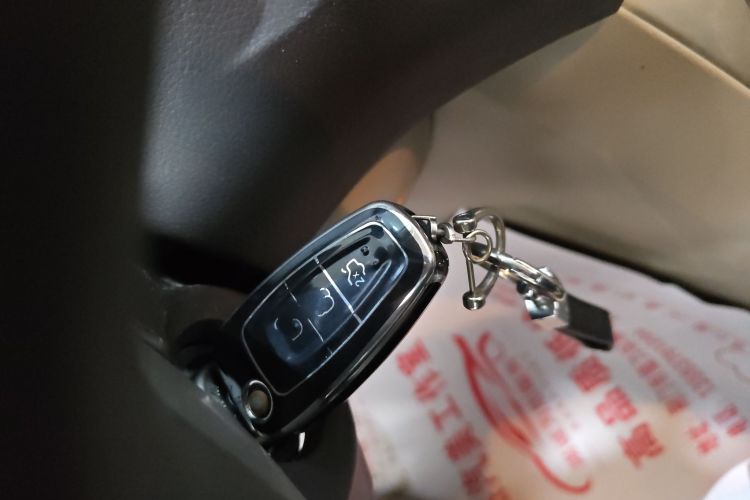 福特 福克斯 2012款 三厢 1.6L 自动舒适型中控内饰11