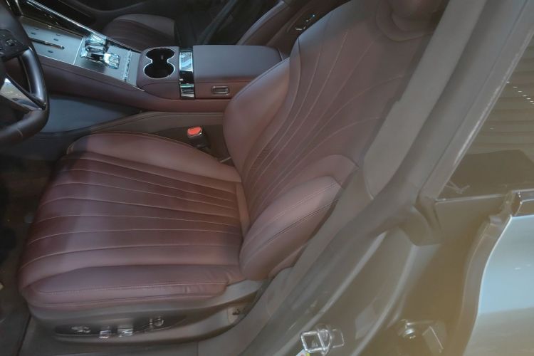 腾势Z9GT 2024款 1100四驱Max版局部细节19