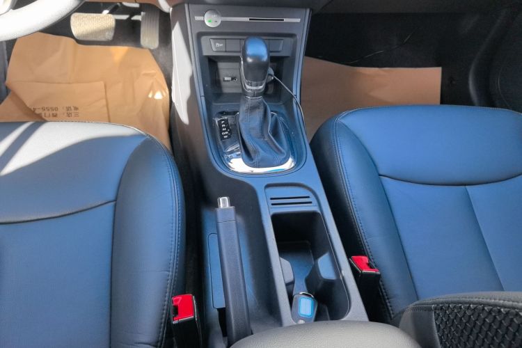 荣威360 2017款 1.5L 自动豪华版中控内饰18