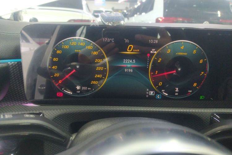 奔驰A级 2022款 改款三 A 200 L 运动轿车时尚型中控内饰14