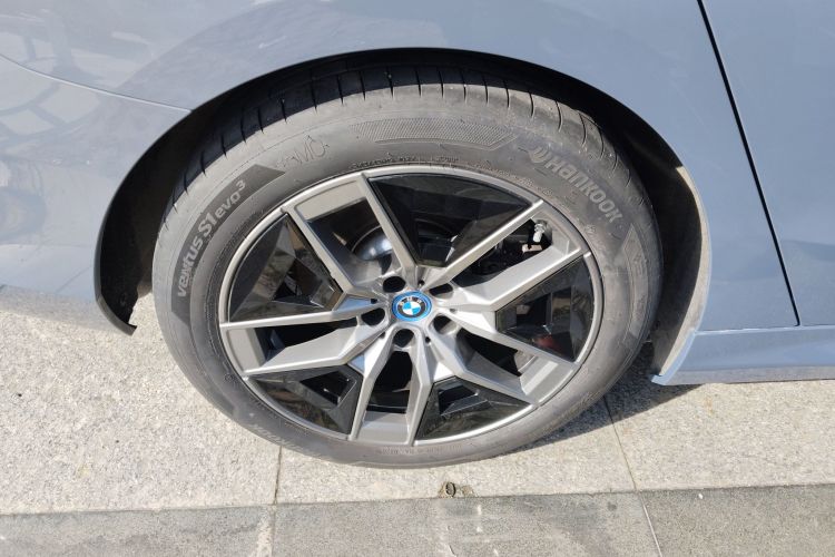 宝马i5 2024款 eDrive 35L 尊享型 豪华套装车身外观6008