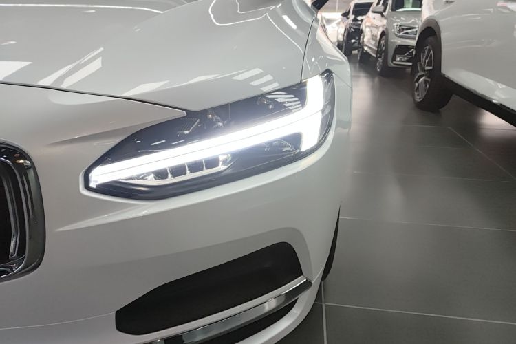 沃尔沃S90 2025款 B5 智逸豪华版局部细节36