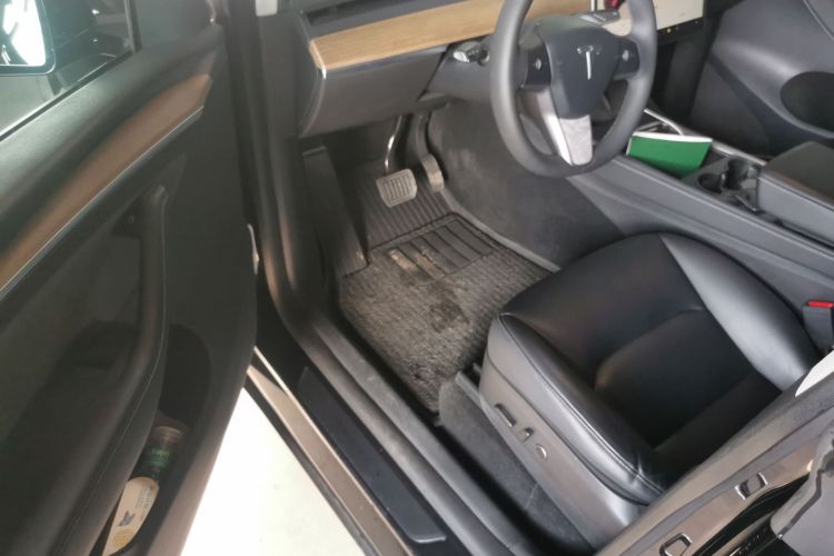 特斯拉 Model Y 2022款 长续航全轮驱动版局部细节19