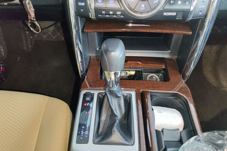 丰田 锐志 2013款 2.5S 菁锐版局部细节18