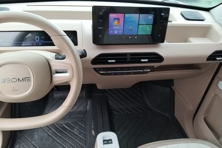 吉利汽车 2023款 熊猫mini 200km 耐力熊中控内饰16