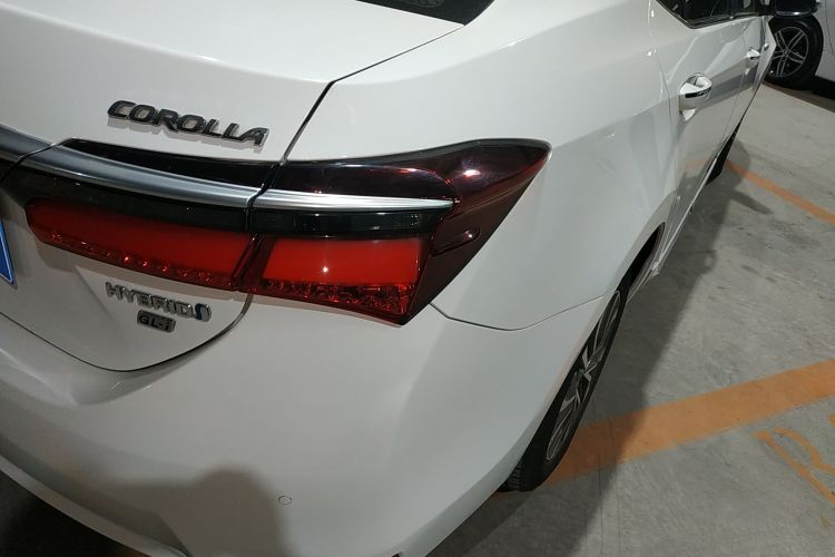 丰田 卡罗拉 2018款 双擎 1.8L E-CVT智尚版车身外观9