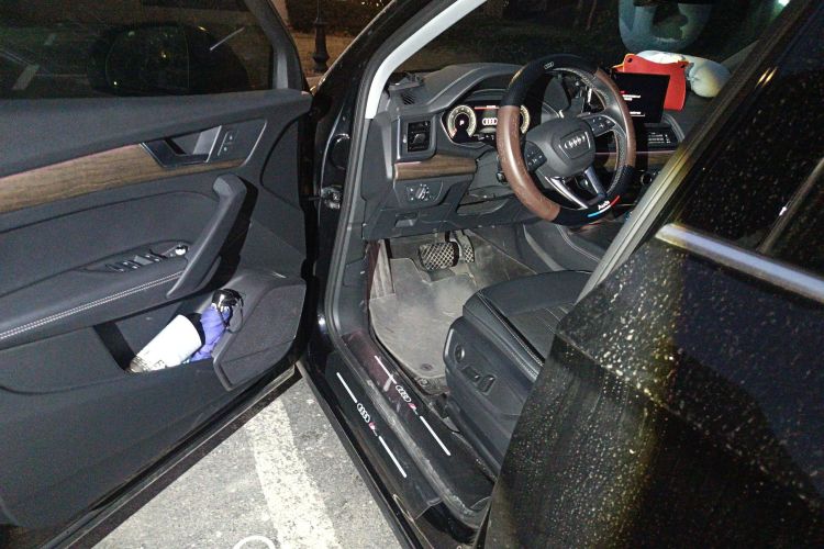 奥迪Q5L 2022款 40T 豪华致雅型中控内饰20