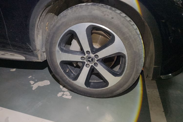 奔驰GLC 2018款 GLC 260 4MATIC 豪华型车身外观10