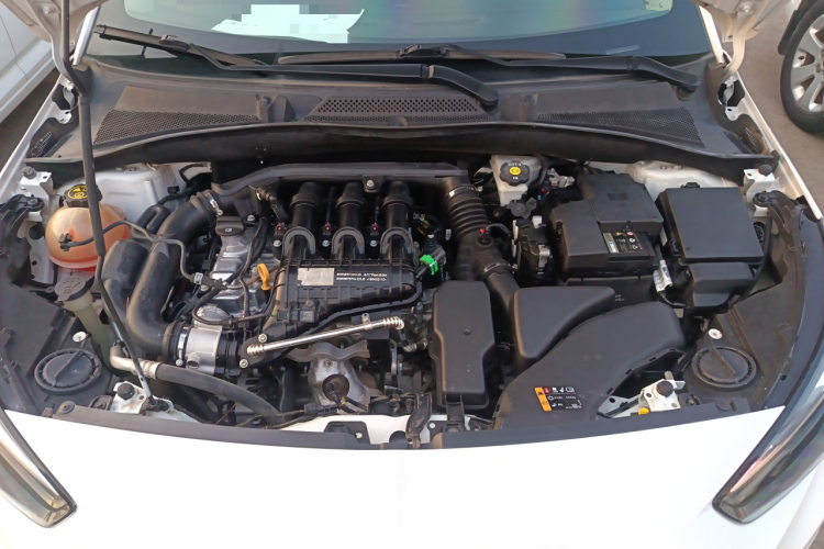 别克 凯越 2018款 15N 手动精英型机舱底盘24