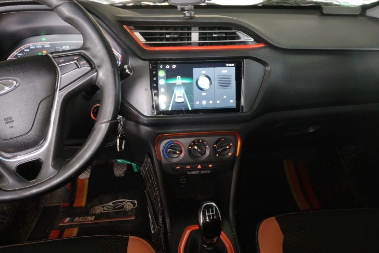 奇瑞 瑞虎3X 2017款 1.5L 手动都市领先版中控内饰16