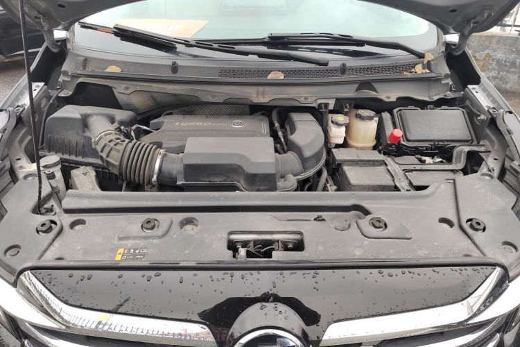 别克GL8 2023款 改款 陆上公务舱 豪华型机舱底盘24