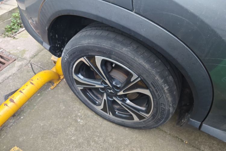 小鹏G3 2020款 520 智享版车身外观6008