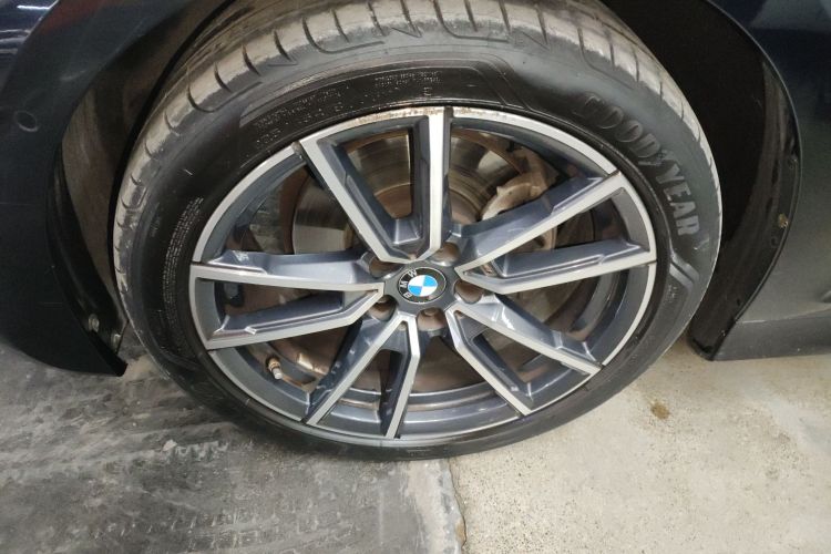 宝马3系 2021款 改款二 325Li M运动套装车身外观6007