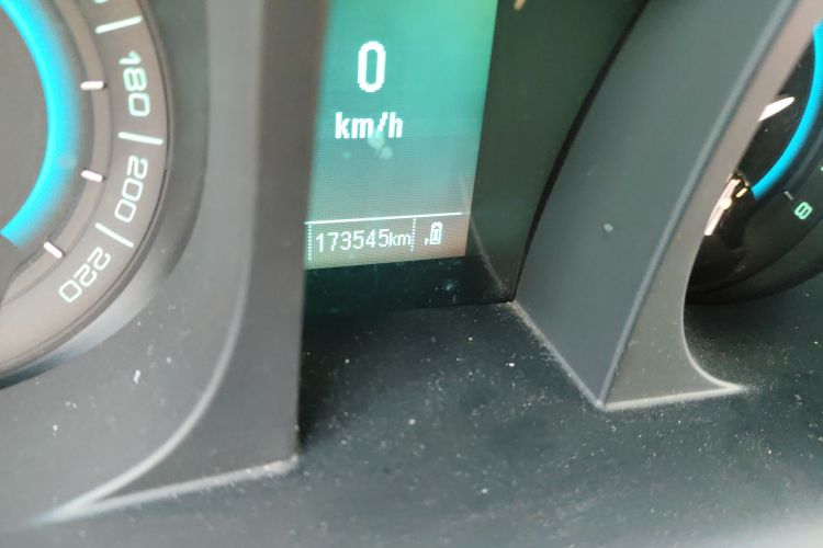 别克GL8 2014款 3.0L XT豪华商务旗舰版中控内饰15