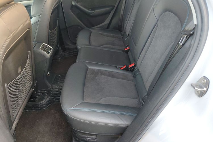 奥迪Q3 2018款 30周年年型 35 TFSI 运动型中控内饰7004