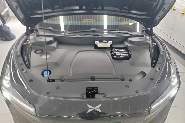 小鹏MONA M03 2025款 502 长续航 Max机舱底盘24