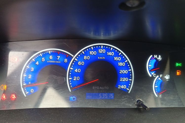 比亚迪F3 2018款 1.5L 手动经典型中控内饰14