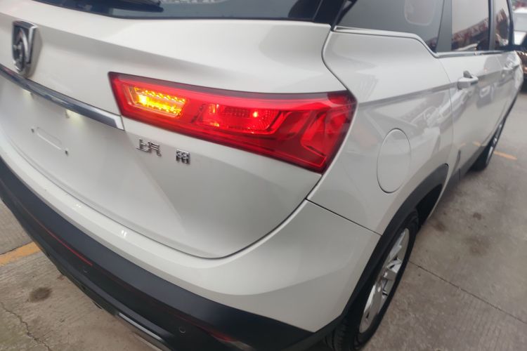 宝骏530 2019款 1.5T CVT豪华型 国V车身外观9