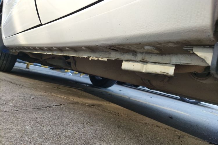 比亚迪 宋 2016款 盖世版 1.5TI 手动豪雅型局部细节9002