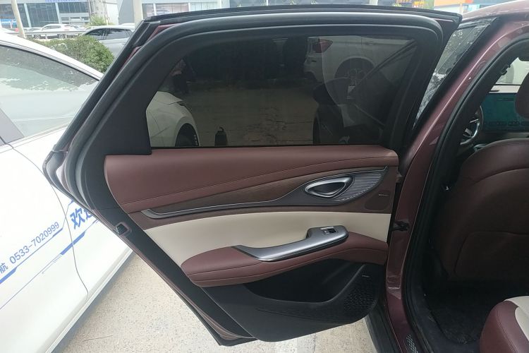 比亚迪 海豹 2023款 DM-i 1.5T 121km 旗舰型中控内饰7008