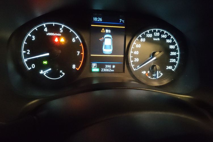 日产 天籁 2021款 2.0L XL 舒适版中控内饰14