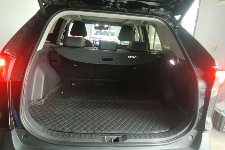 丰田 RAV4荣放 2024款 2.0L CVT两驱风尚Plus版局部细节23