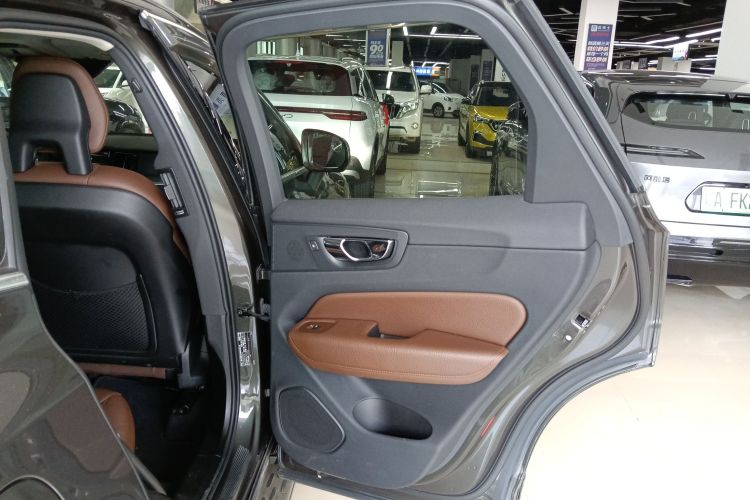 沃尔沃XC60 2018款 T5 四驱智逸版中控内饰45