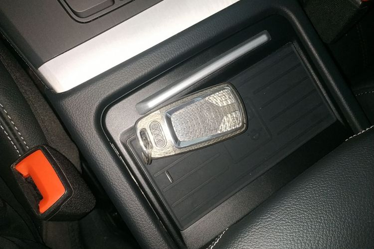 奥迪Q5L 2020款 改款 40 TFSI 荣享时尚型中控内饰7001