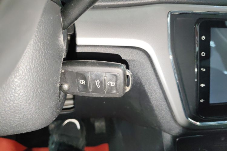 大众 朗逸 2015款 230TSI DSG舒适版中控内饰7001