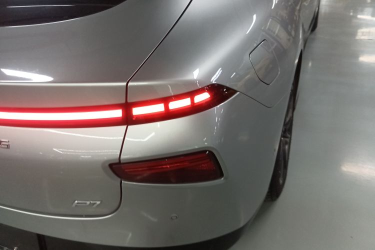 小鹏P7 2020款 670E车身外观6006