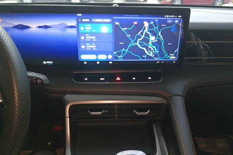 荣威RX5 2023款 1.5T 尊荣滑屏版中控内饰16