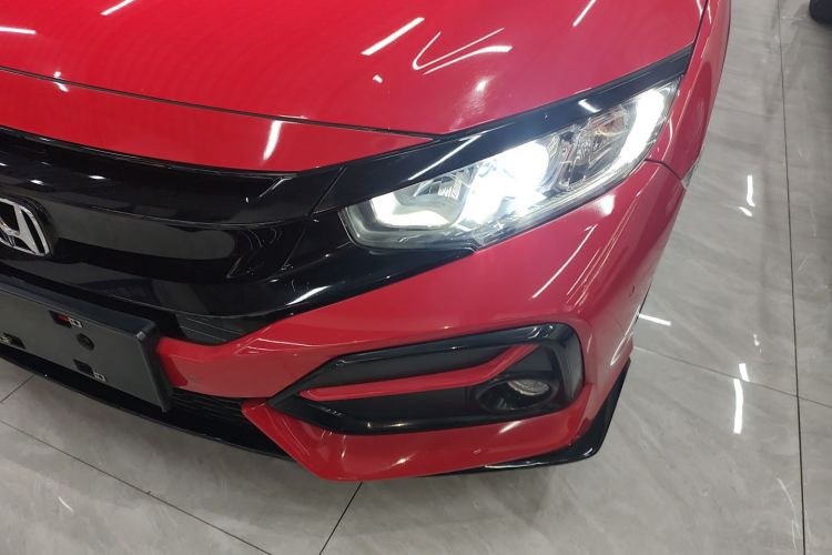 本田 思域 2021款 HATCHBACK 220TURBO CVT新锐控局部细节36