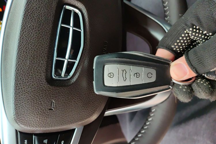 吉利汽车 嘉际 2021款 1.8TD DCT豪华型中控内饰7001