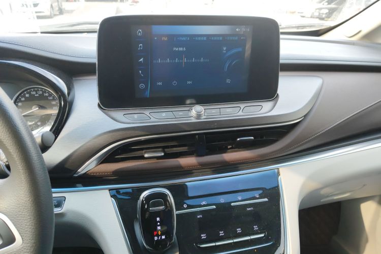 别克GL8 2022款 陆上公务舱 652T 舒适型局部细节16