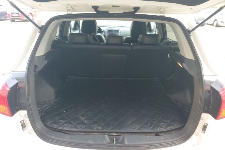 三菱 劲炫ASX 2013款 2.0L CVT四驱旗舰版机舱底盘23