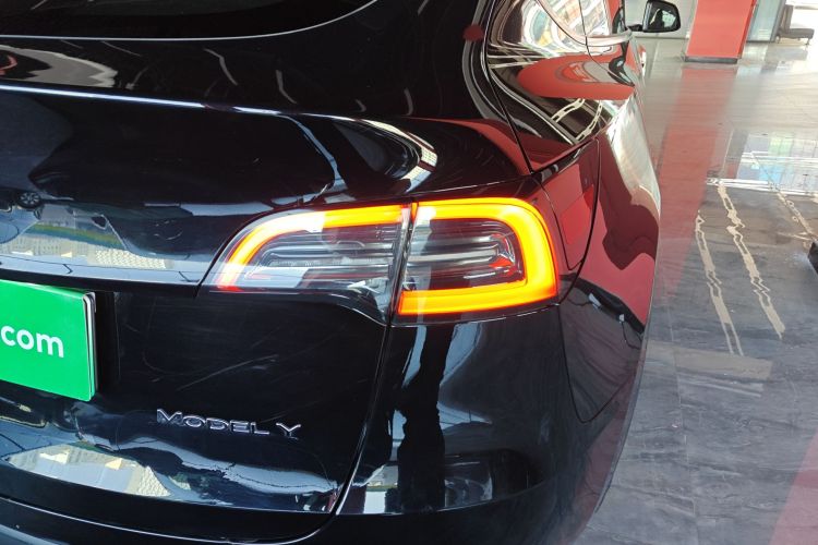 特斯拉 Model Y 2022款 改款 后轮驱动版车身外观6006