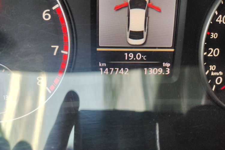 大众 帕萨特 2011款 2.0TSI DSG御尊版中控内饰15