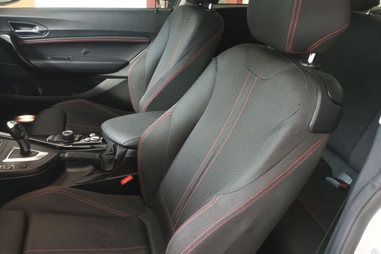 宝马2系(进口) 2018款 220i 运动设计套装局部细节19