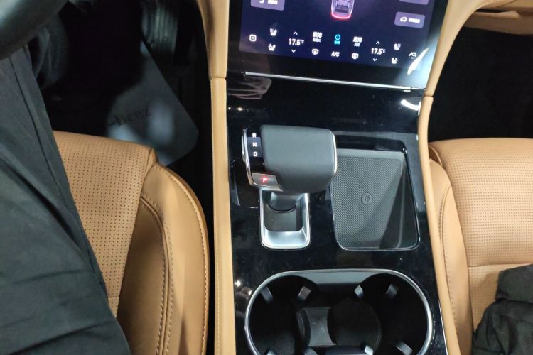 理想汽车 理想ONE 2021款 增程6座版中控内饰18