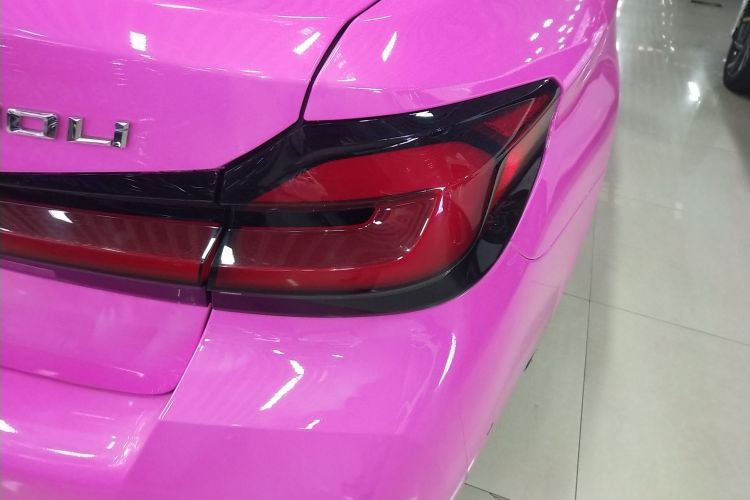 宝马5系 2022款 改款二 530Li 尊享型 M运动套装车身外观9