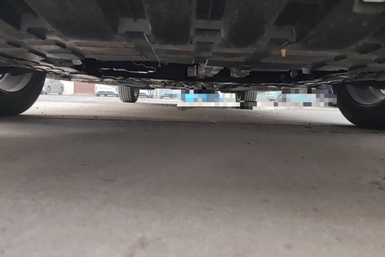 吉利汽车 帝豪 2026款 第4代 400万纪念款 1.5L 手动超越型局部细节9008