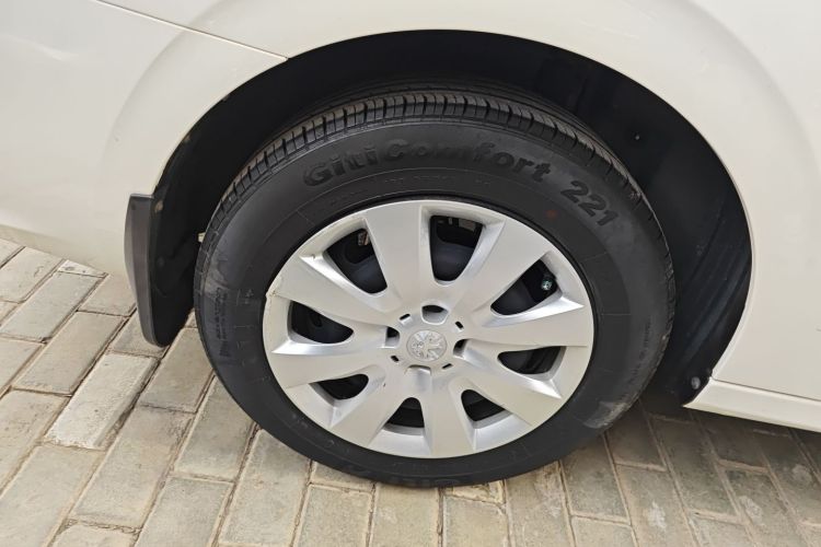 标致301 2014款 1.6L 手动舒适版车身外观6004