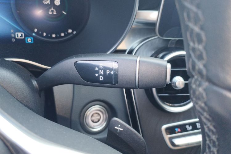 奔驰C级 2019款 改款 C 260 L 运动版局部细节18