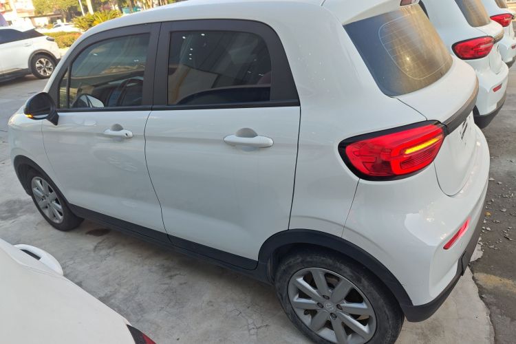 零跑汽车 零跑T03 2022款 玛瑙版车身外观4