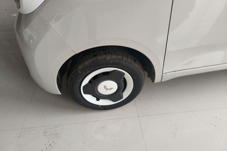 五菱汽车 宏光MINIEV 2024款 第三代 215km 青春版车身外观6007