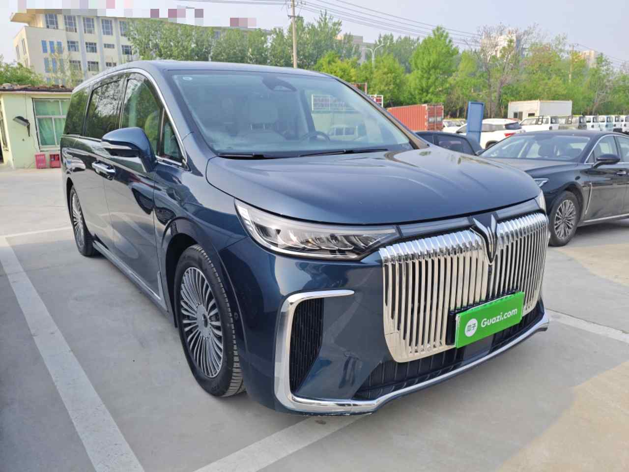 岚图汽车 岚图梦想家 2025款 PHEV 四驱旗舰鲲鹏版(5)
