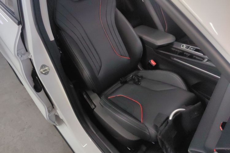 吉利汽车 2024款 缤瑞COOL 1.5T DCT龙腾版局部细节41